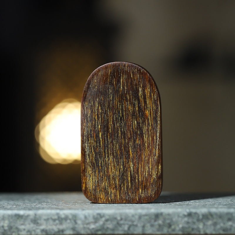 Protective Thousand-Handed Avalokitesvara Pendant - Blessing &amp; Peace - back view of the agarwood pendant