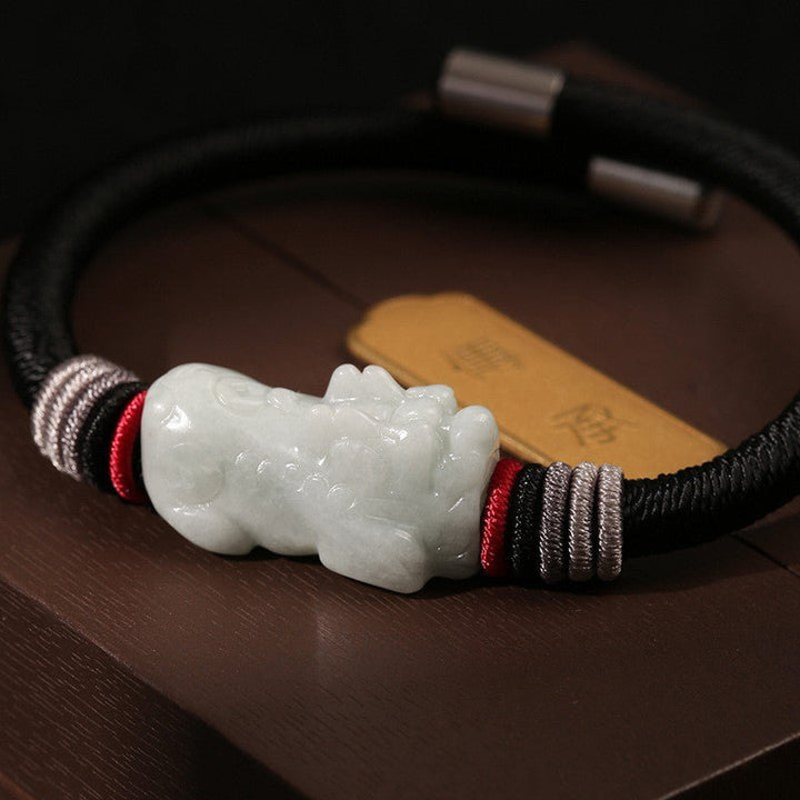 Wealth - Attracting Pi Yao Charm Bracelet - Protection &amp; Security - Close Up of Pixiu